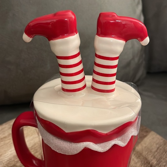 Rae Dunn - SANTAS HELPER - topper mug - Picture 4 of 5